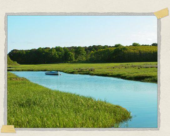 We just happened to come across this little river on our drive. Isn't it absolutely picturesque? 'We just happened to come across this little river on our drive. Isn't it absolutely picturesque?