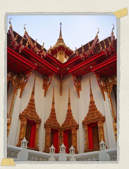 The symmetry found in the buildings of Bangkok never got too old to photograph again and again 'The symmetry found in the buildings of Bangkok never got too old to photograph again and again