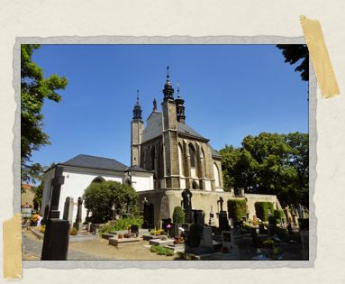 'Sedlec Cemetery: the ossuary in the center was originally a small chapel